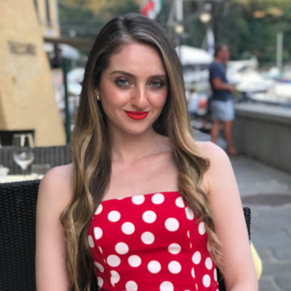 Meet your Posher, Eva